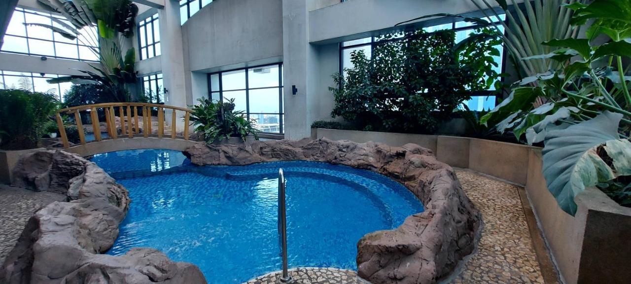 Mandaluyong Spacious Studios מראה חיצוני תמונה